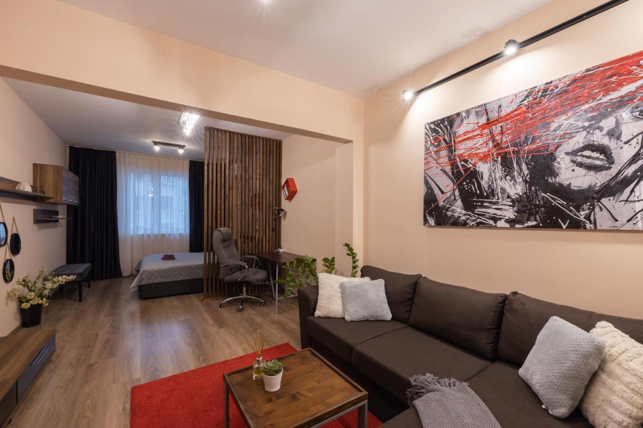The Red Point Apartment Varna Bagian luar foto
