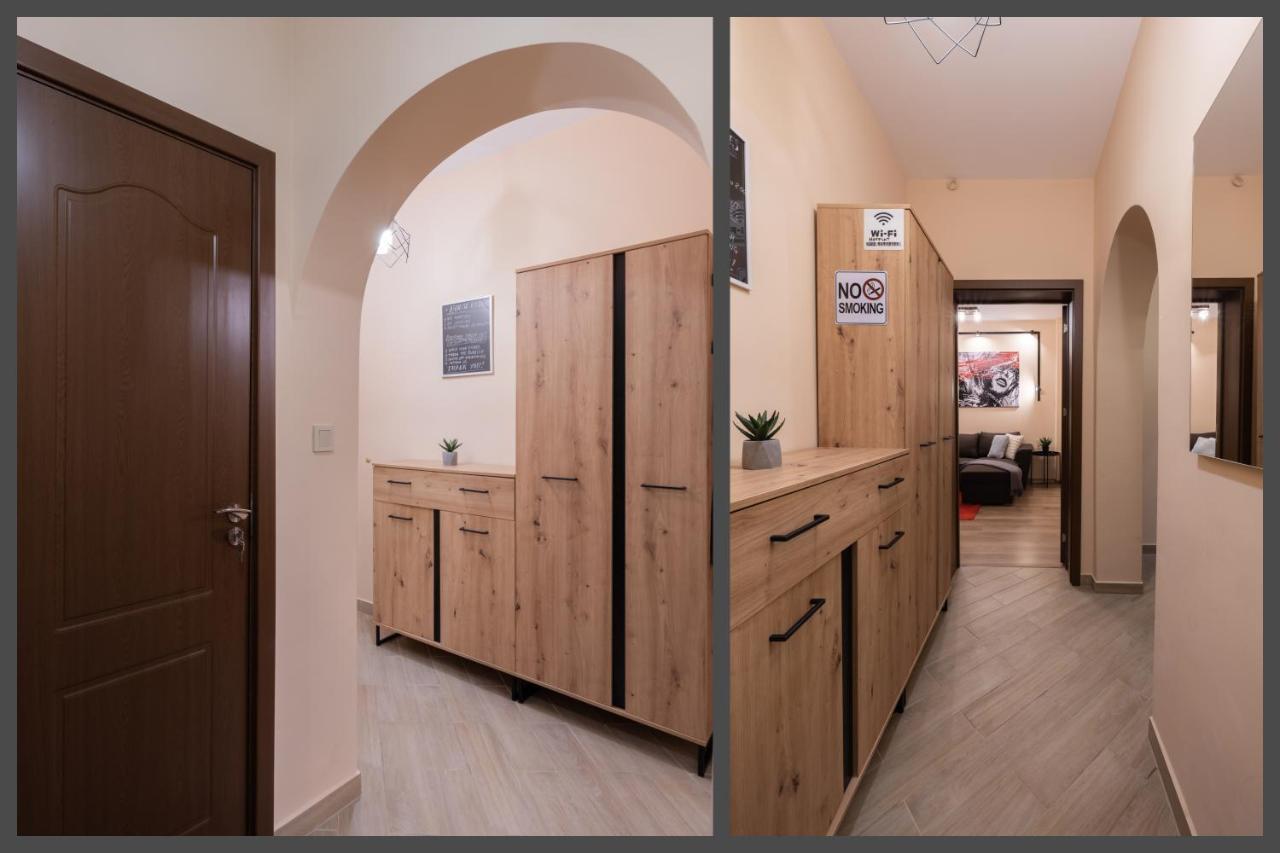 The Red Point Apartment Varna Bagian luar foto